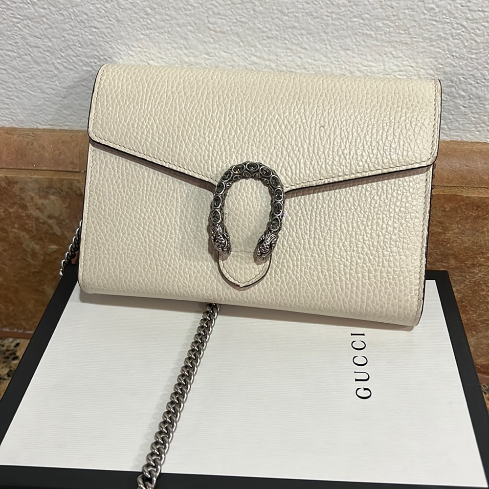 Gucci Dionysus Ivory wallet on a chain
